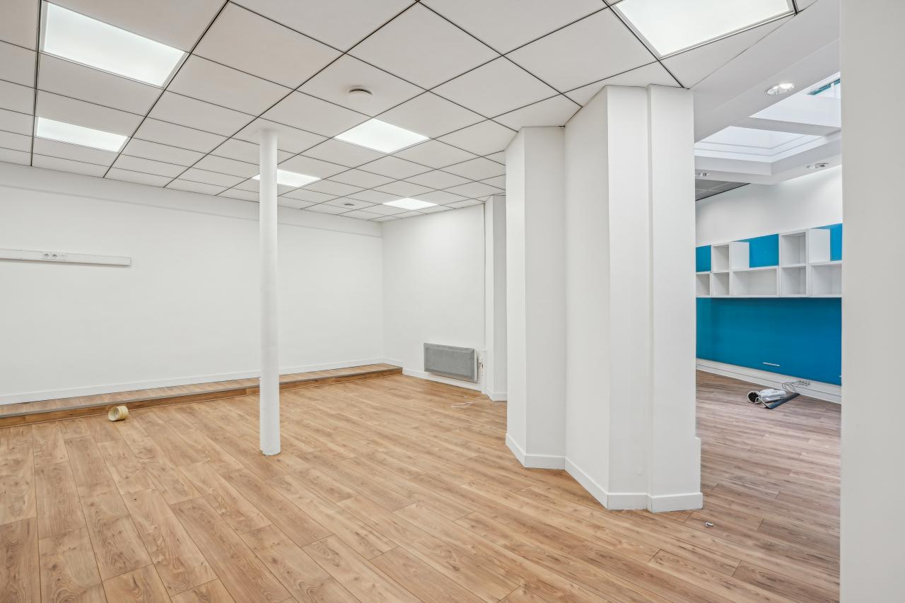 Bureau Paris 252m² Location bureau Paris OLBUR2530637 9
